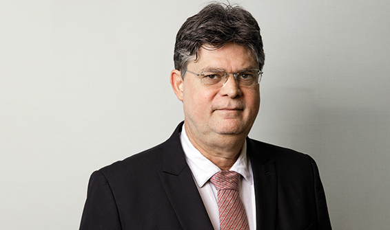 As empresas que não atendem aos critérios ESG não são vetadas pela Petros, mas são incluídas num processo de engajamento, explica o presidente da Petros, Henrique Jäger