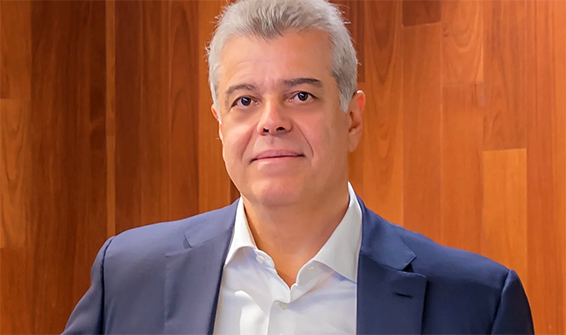 André Freitas1Hedge